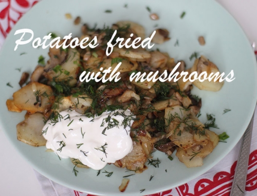 Potatoes fried with mushrooms